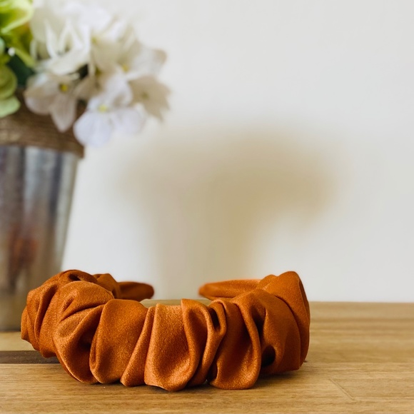 Ruffled ruched Headbands 2 for 14 - Picture 4 of 10